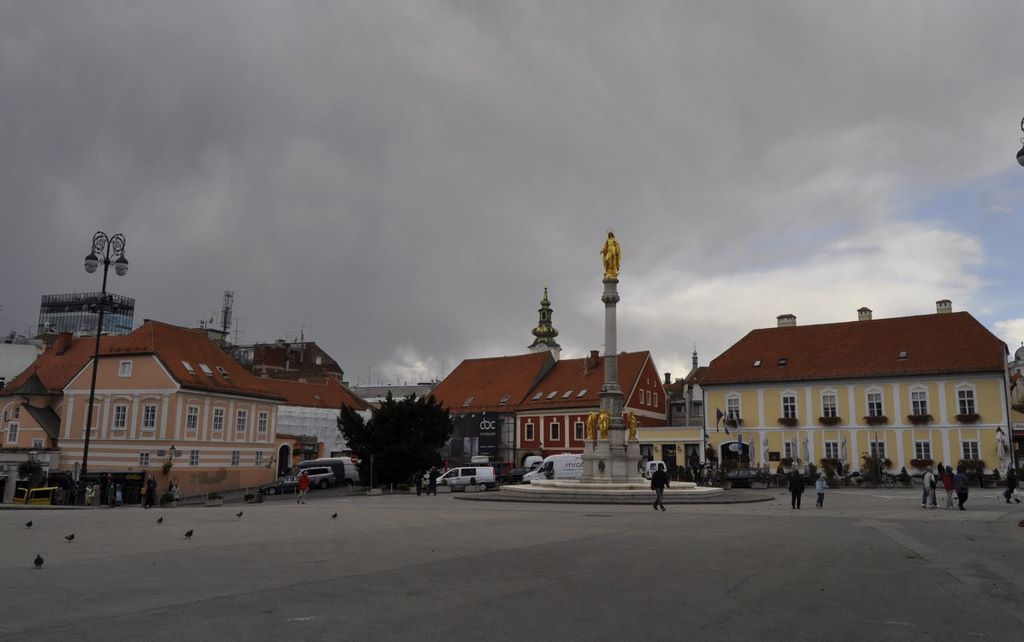 2009_10_13_croatia_zagreb_kaptol_st_stephen_cathedral_20.jpg (large)