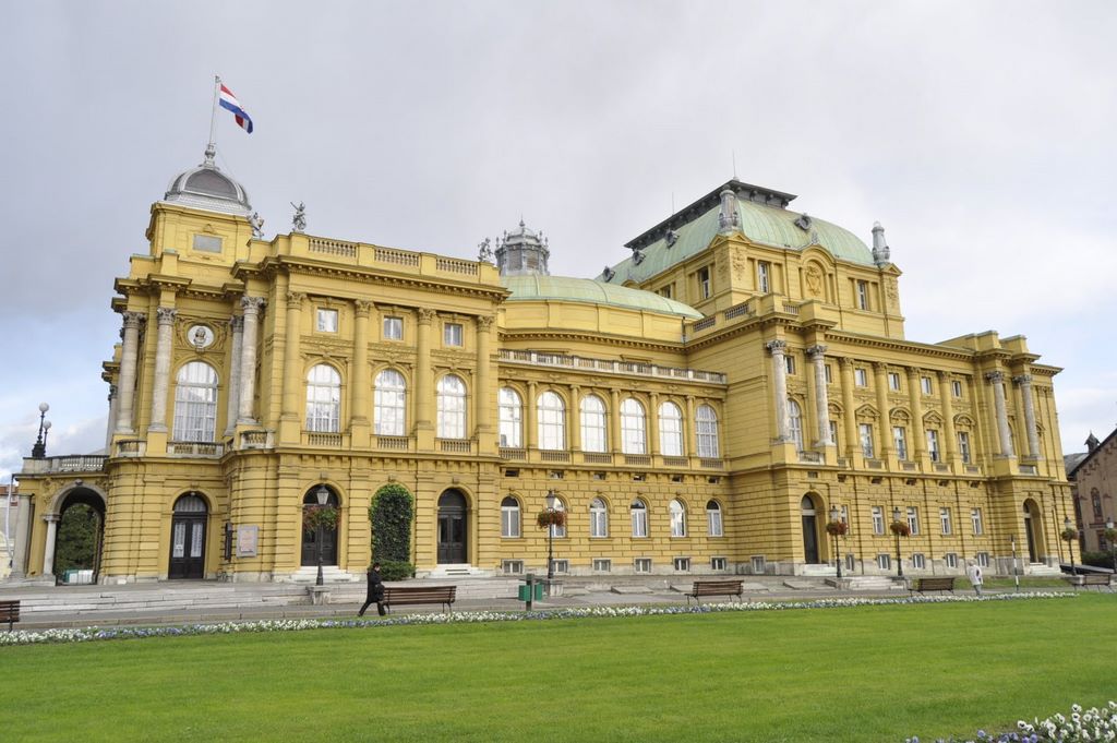 2009_10_13_croatia_zagreb_national_theater_52.jpg (large)