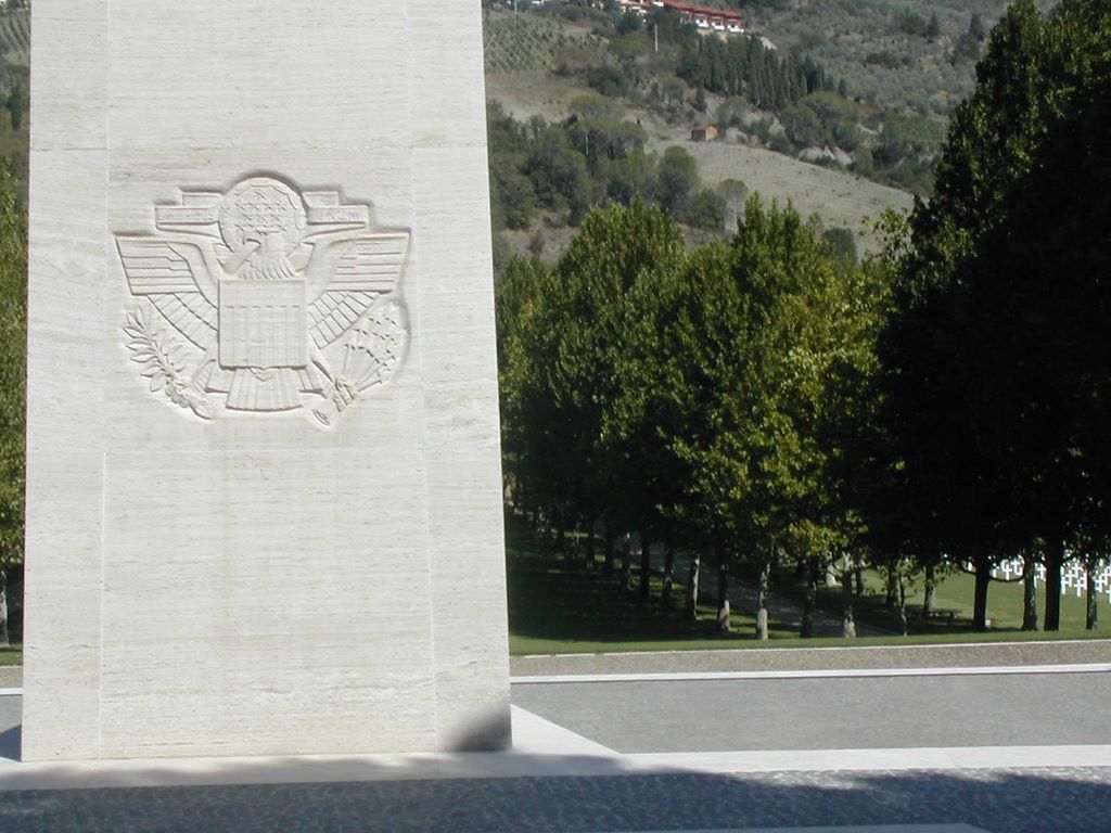 2003sept3_amer_cemetary_016.jpg (large)