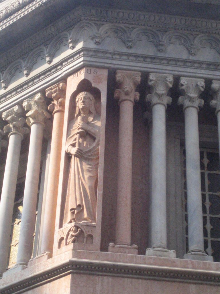 20060725_bergamo_baptistery_1.jpg (large)