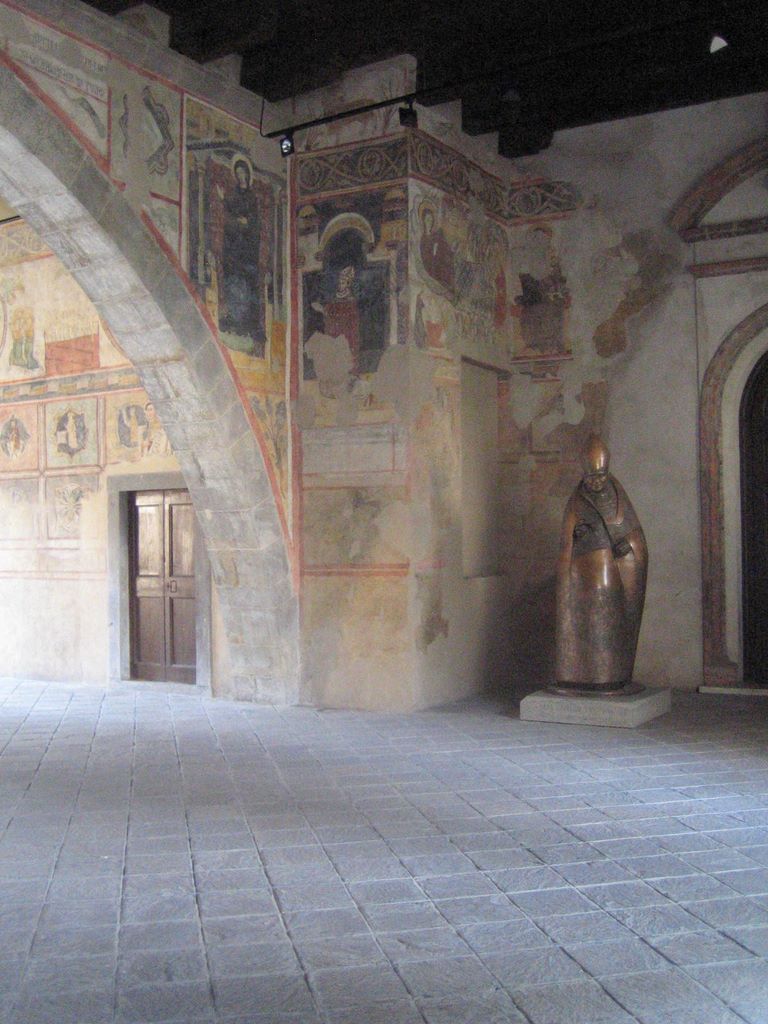 20060725_bergamo_john_23_see_office_entryway_6.jpg (large)