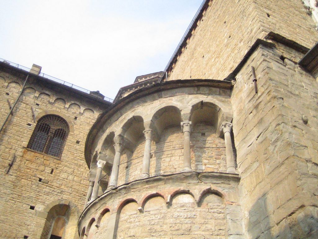 20060725_bergamo_san_maria_maggiore_109_details_south_entrance.jpg (large)