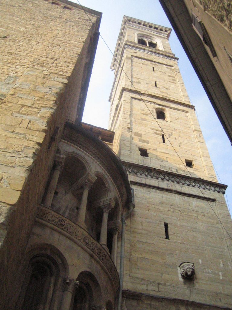 20060725_bergamo_san_maria_maggiore_99_details_south_entrance.jpg (large)