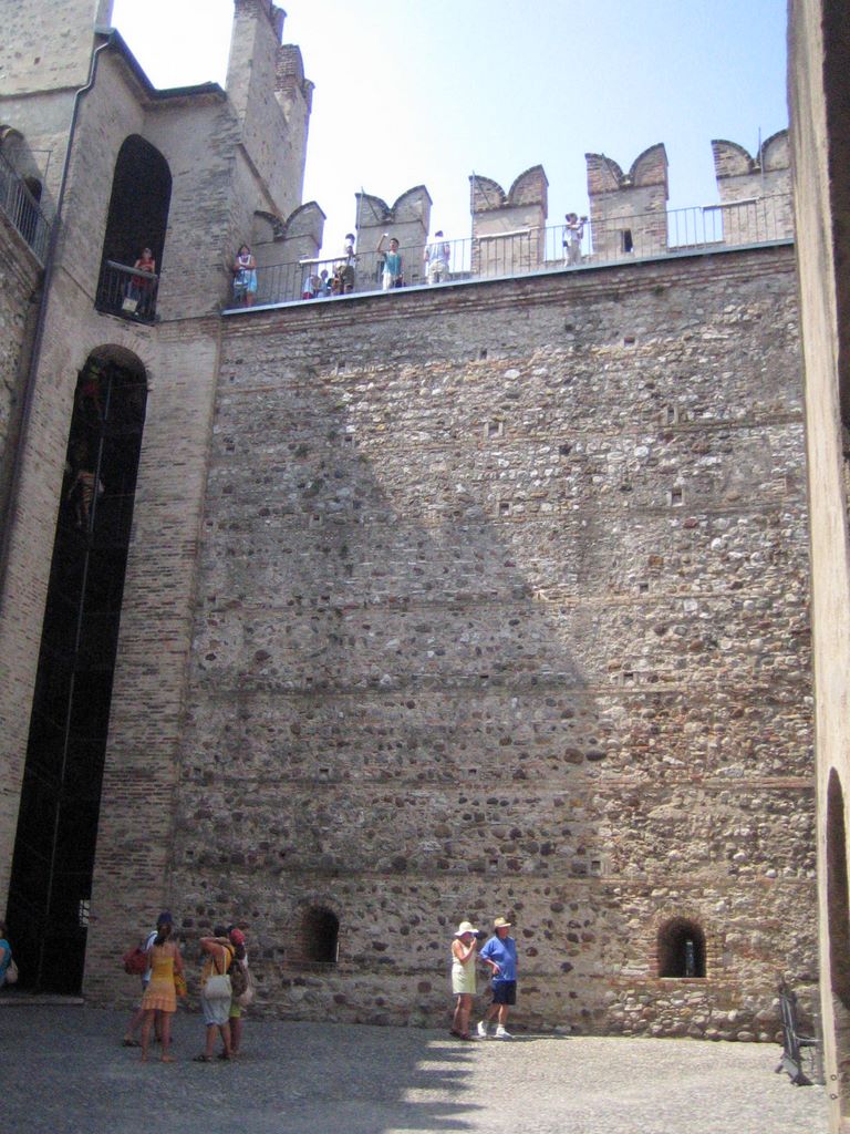 20060725_sirmione_021_scaligera_rocca.jpg (large)