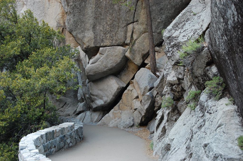 2008_06_05_ca_yosemite_merced_river_canyon_giant_staircase_hike_from_vernal_falls_to_happy_isles_6_5_2008_6_27_07_pm.jpg (large)
