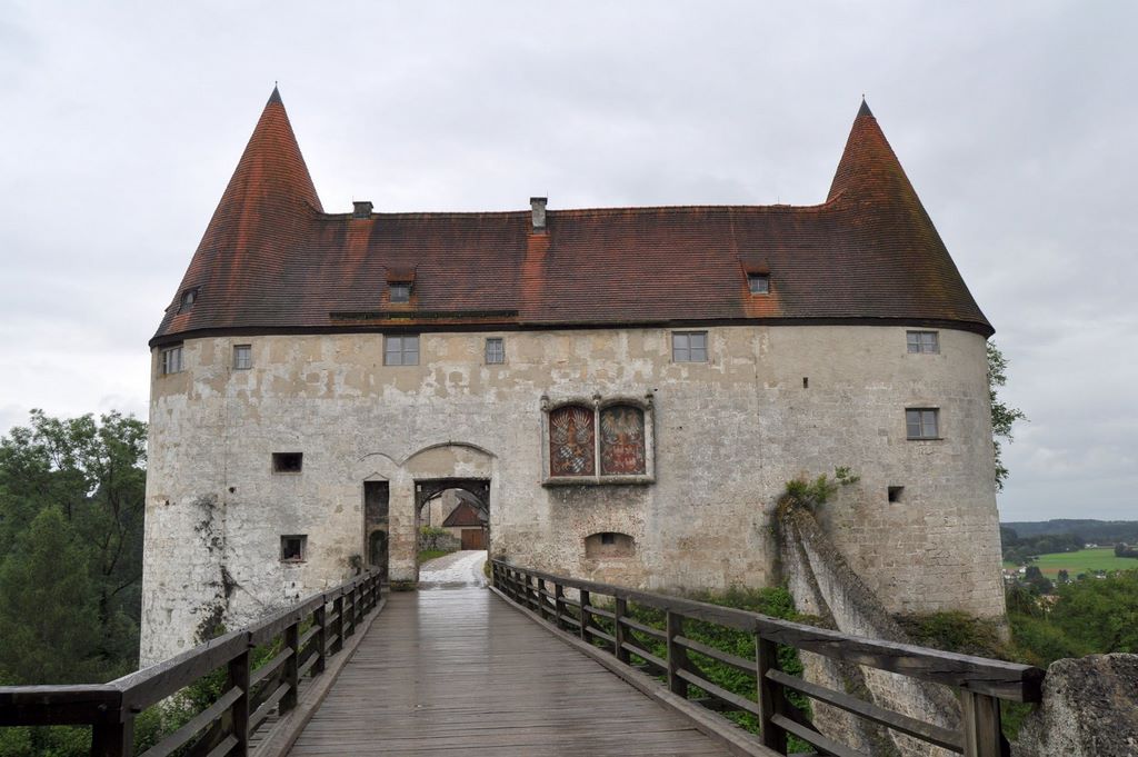 2009_07_18_germany_burghausen_castle_130_innermost_courtyard_10.jpg (large)