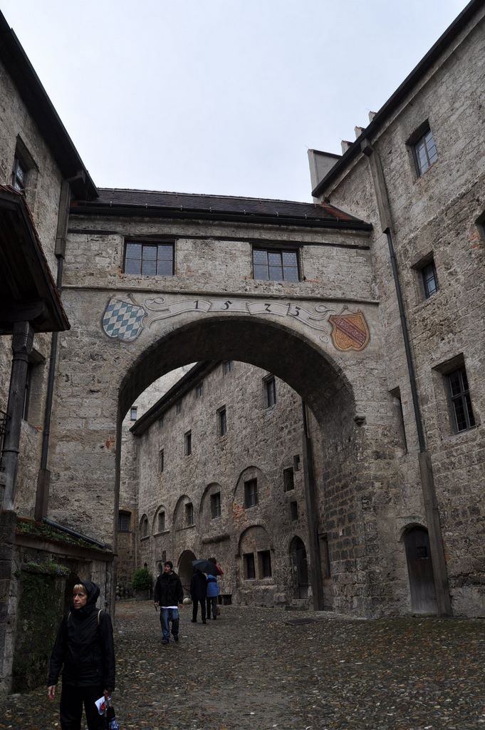2009_07_18_germany_burghausen_castle_130_innermost_courtyard_74.jpg (large)
