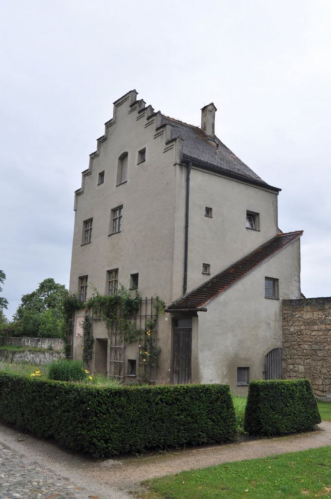 2009_07_18_germany_burghausen_castle_68_fourth_courtyard_15_upload.jpg (large)