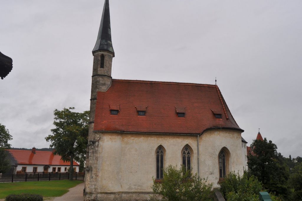 2009_07_18_germany_burghausen_castle_fifth_courtyard_23_chapel.jpg (large)