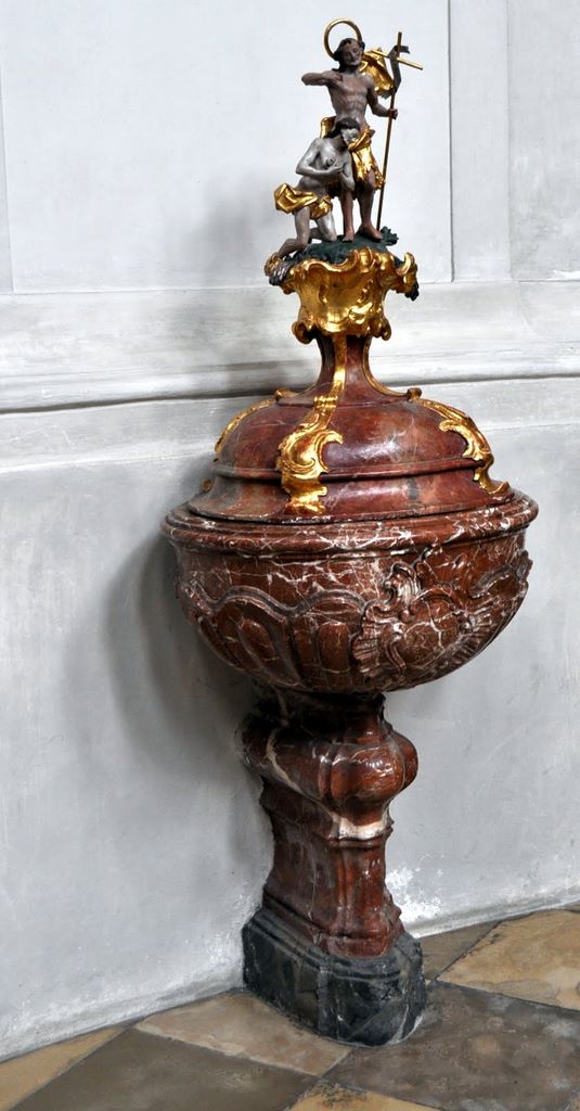 2009_07_24_germany_bavaria_ettal_abbey_122_baptismal_font_1.jpg (large)