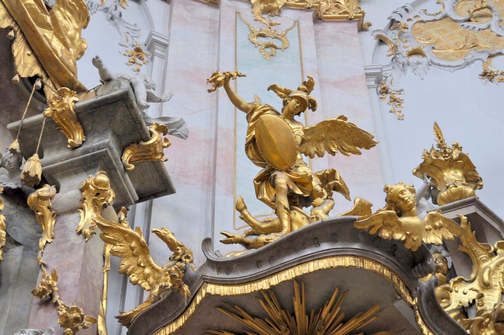 2009_07_24_germany_bavaria_ettal_abbey_137_pulpit_2.jpg (large)